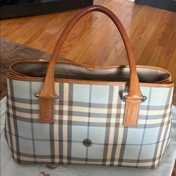 Burberry Tan and Cream Satchel with Iconic Check Pattern - Picture 8 of 11
